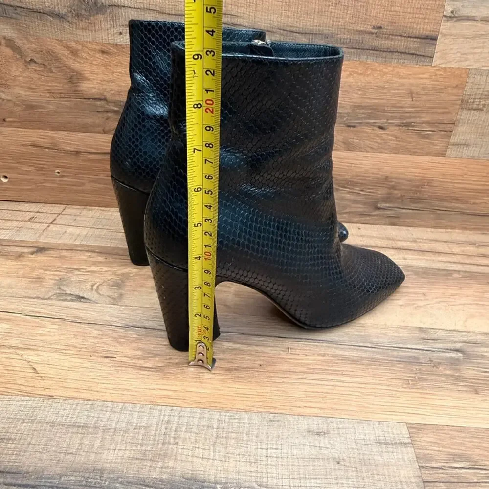 Jimmy Choo London size US10 UK7 Eu40 Black Textured Leather Ankle Boots